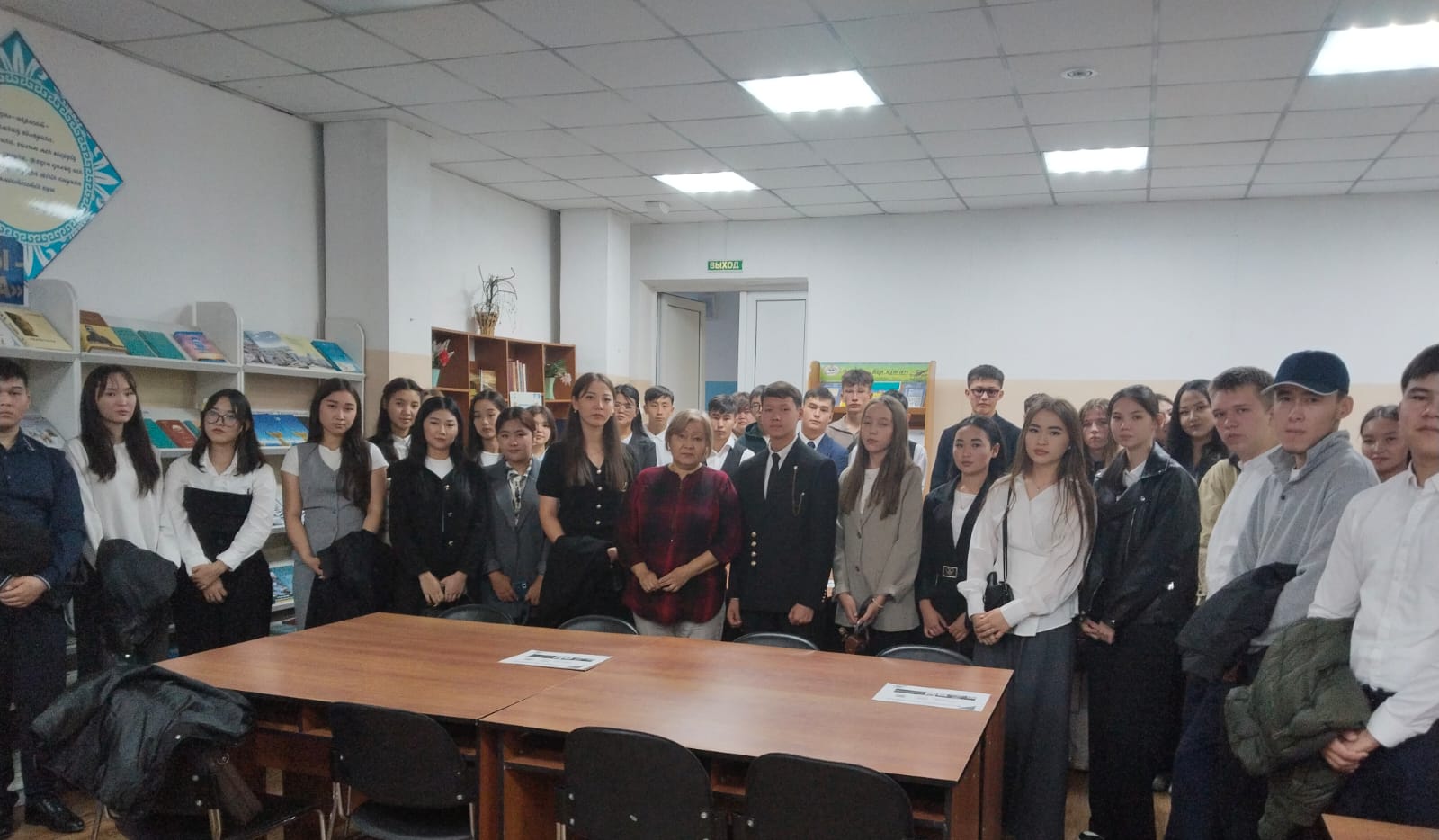 «Шәкәрім университетінің» барлық оқу ғимаратындағы кітапханаларында бірінші курс студенттеріне экускурсия өткізілді. 